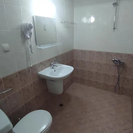 хотел андре Τσερνομόρετς