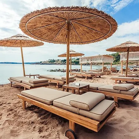 хотел андре Hotel