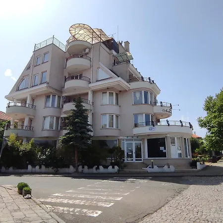 хотел андре Hotel