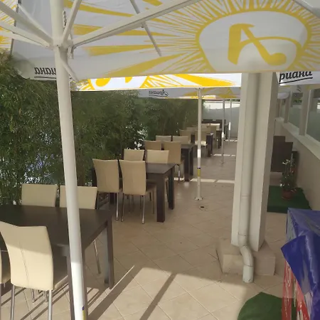 хотел андре Hotel Chernomorets
